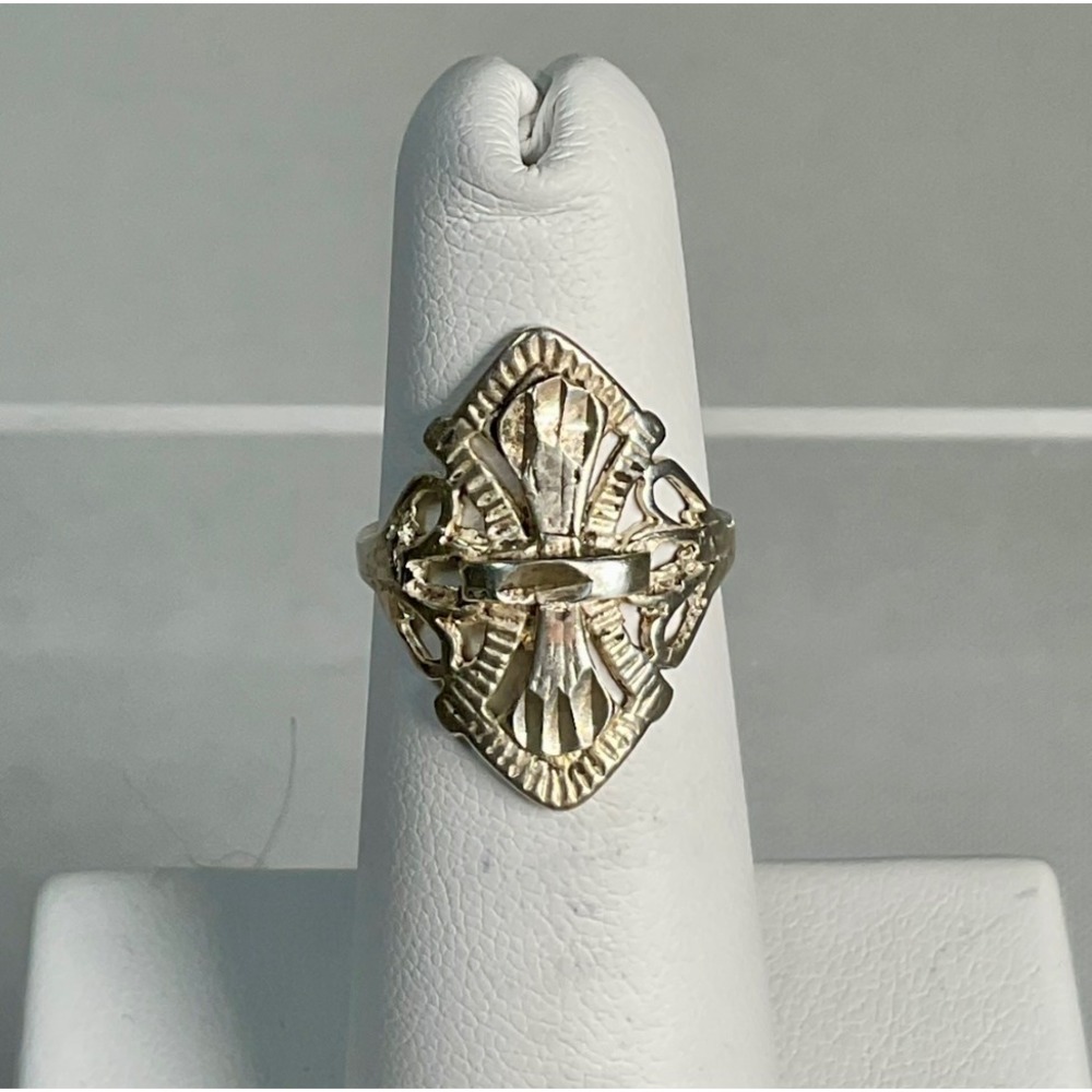 Mid Century Artisan 925 Sterling Silver Fleur De Lis Filigree‎ Ring